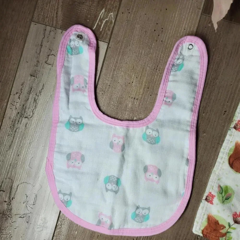 Ideal Baby Girl Pink and Green Bib and Burp Cloth Bundle 2 Pieces NWOT